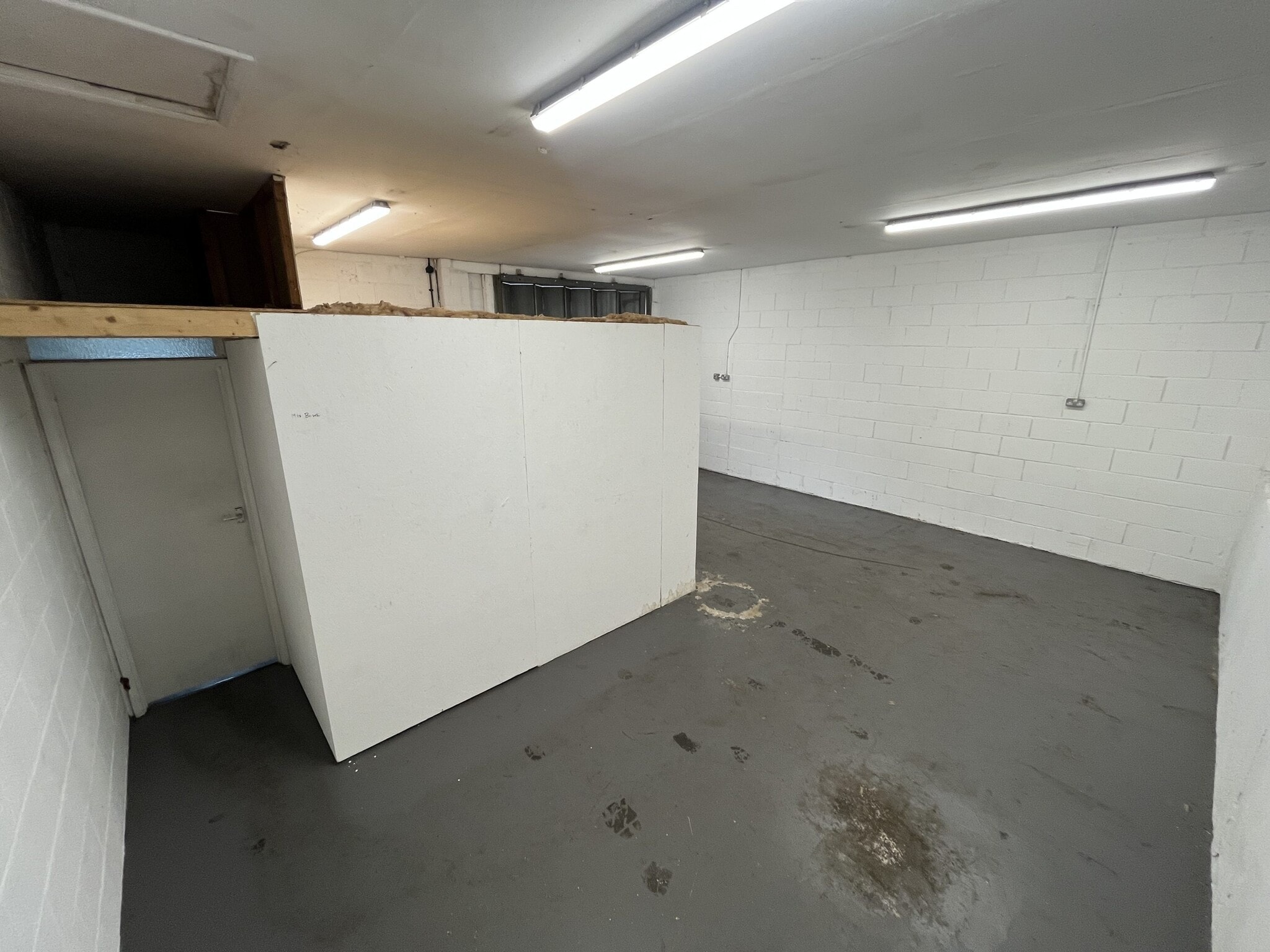 Warrenwood Industrial Estate, Stapleford to rent Interior Photo- Image 1 of 5