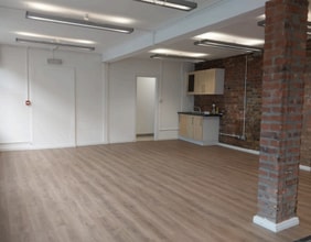 2-4 Thane Vill, London to rent Interior Photo- Image 2 of 2