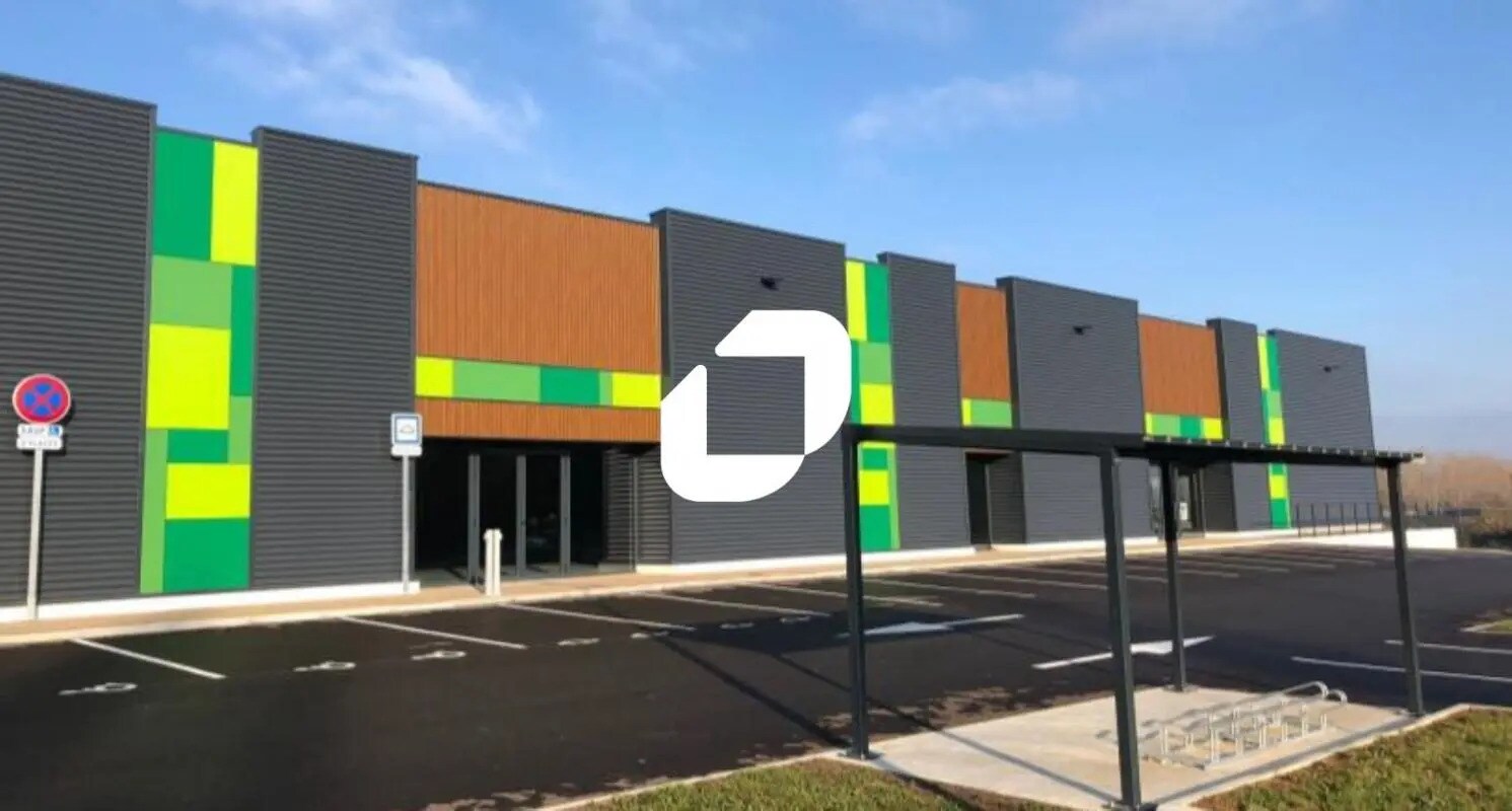 Retail in Anse for sale Building Photo- Image 1 of 7