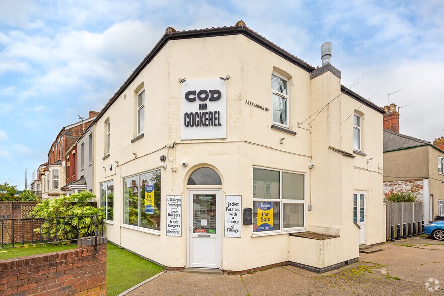 21 Wainfleet Rd, Skegness for sale - Primary Photo - Image 1 of 1