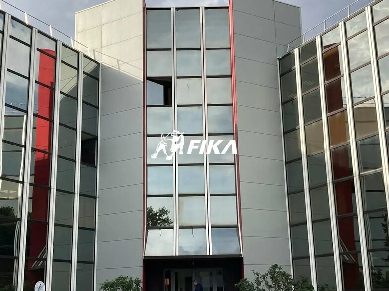 Office in Labège to rent - Building Photo - Image 2 of 6