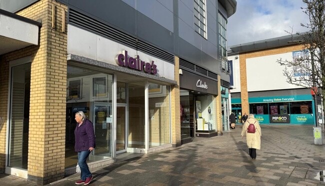 More details for 60 Queensmead, Farnborough - Retail to Rent