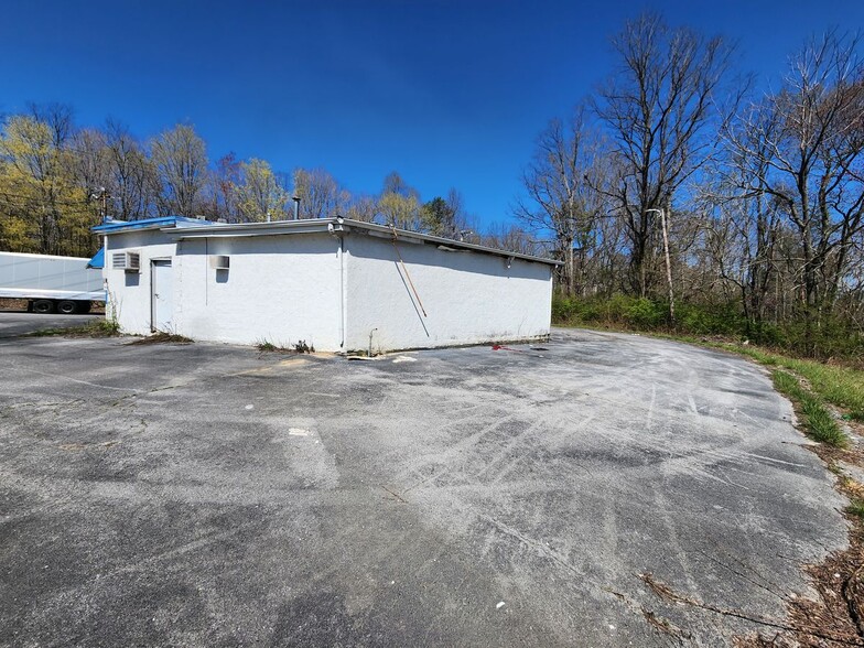 364 Hwy 70 E, Crossville, TN for sale - Building Photo - Image 3 of 22