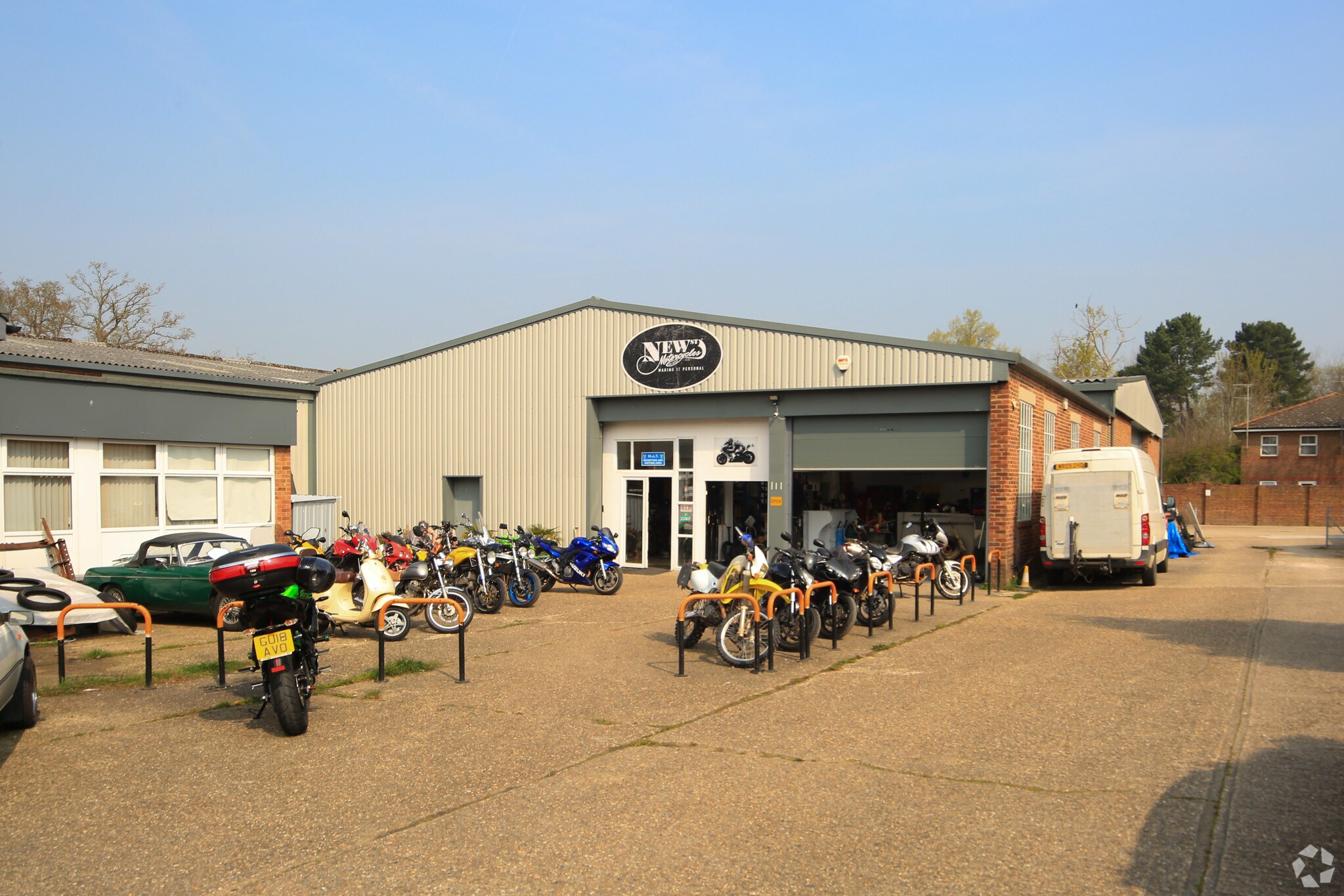 78 Billingshurst Rd, Horsham for sale Primary Photo- Image 1 of 1