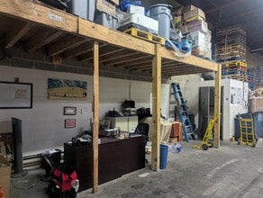 1132 49th Ave, Long Island City, NY to rent Interior Photo- Image 2 of 6