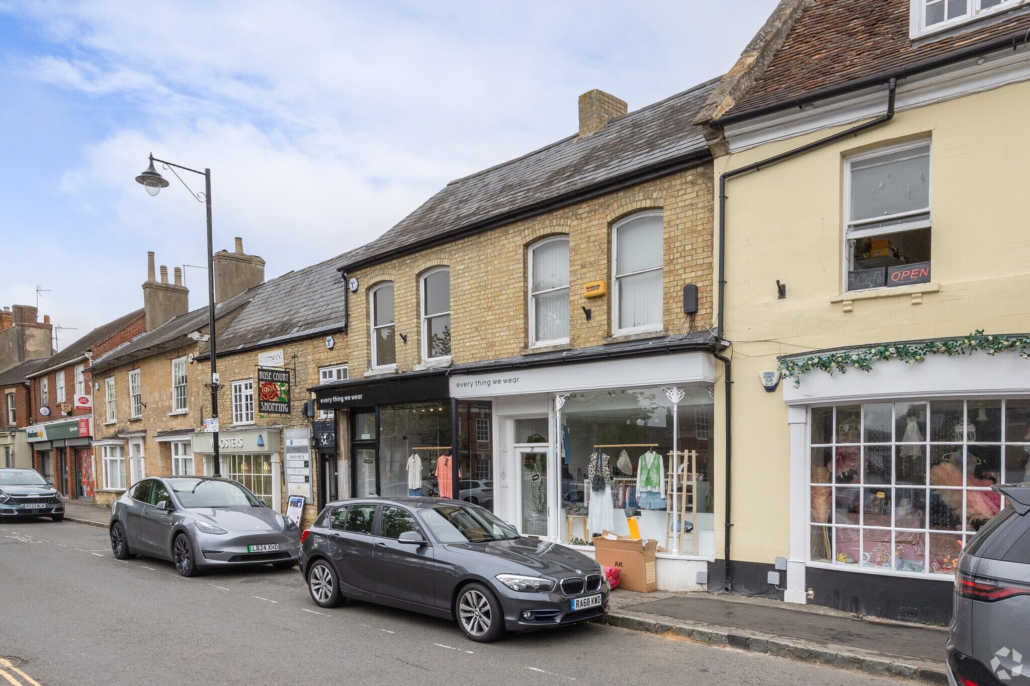 20-21A Market Pl, Olney for sale Primary Photo- Image 1 of 1