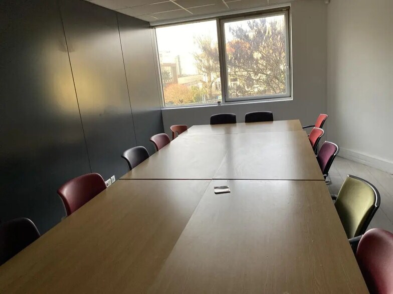 Office in Pantin to rent - Building Photo - Image 3 of 7