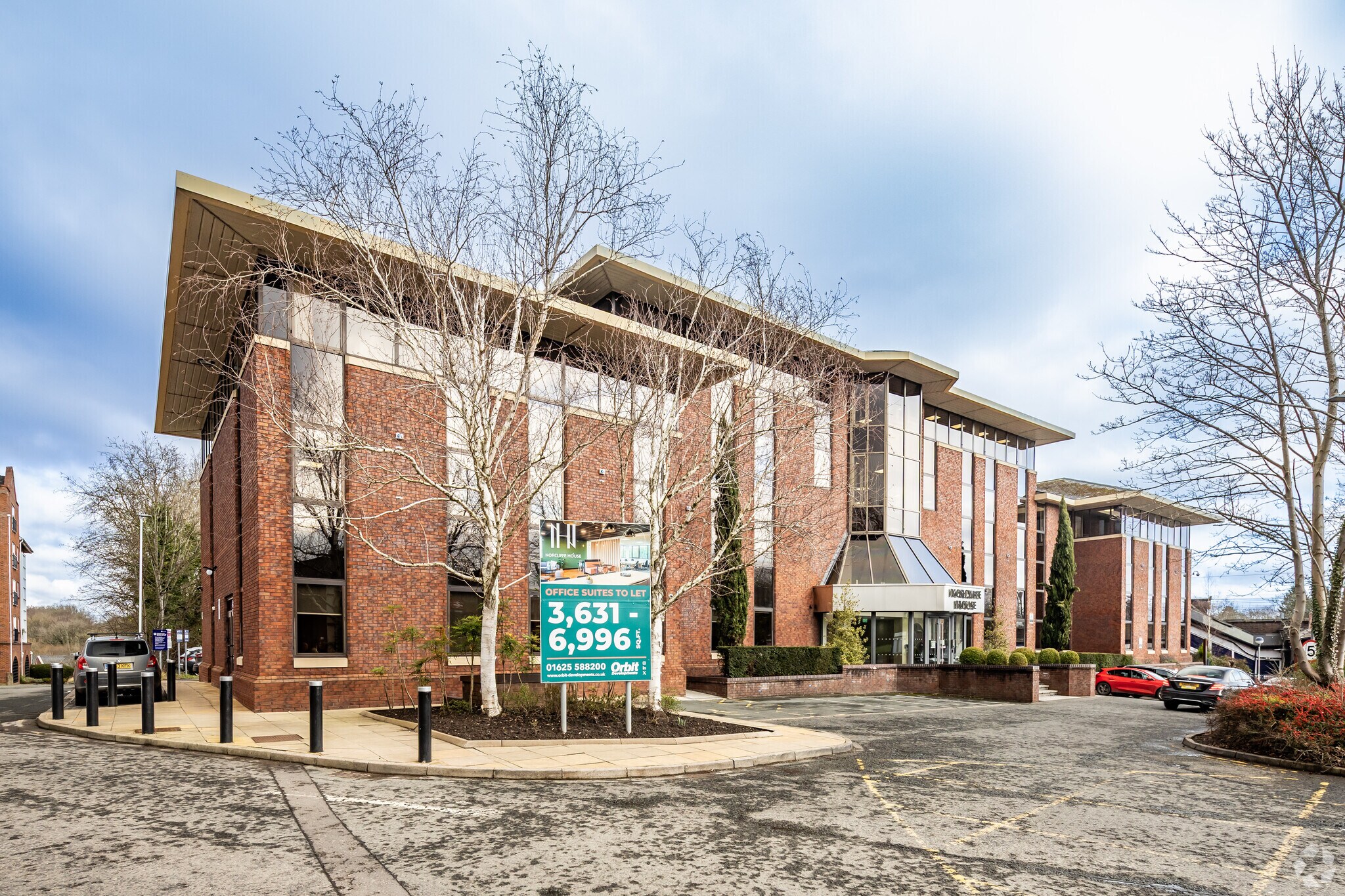 Station Rd, Wilmslow to rent Building Photo- Image 1 of 17