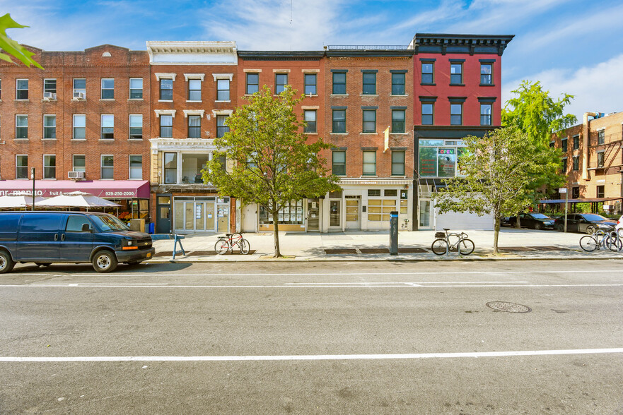 65 Lafayette Ave, Brooklyn, NY for rent - Building Photo - Image 3 of 4