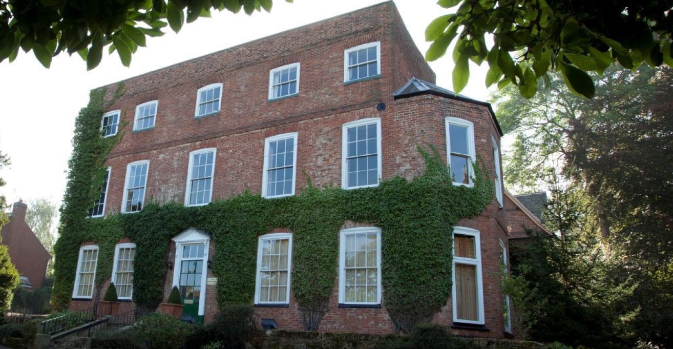 Main St, Leicester to rent Primary Photo- Image 1 of 16