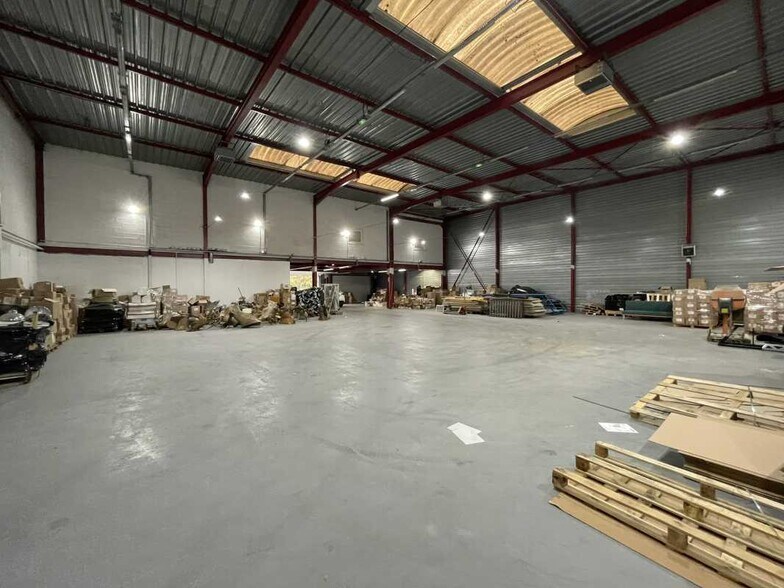 Industrial in Créteil to rent - Building Photo - Image 3 of 14