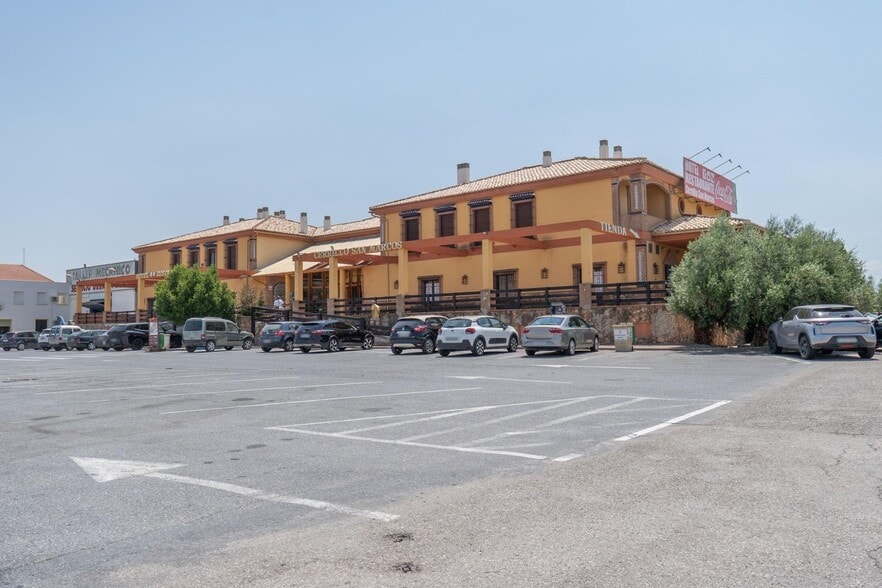Retail in Diezma for sale - Building Photo - Image 1 of 50