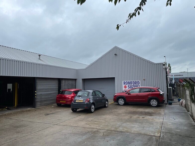 161 London Rd, Romford for sale - Building Photo - Image 2 of 4