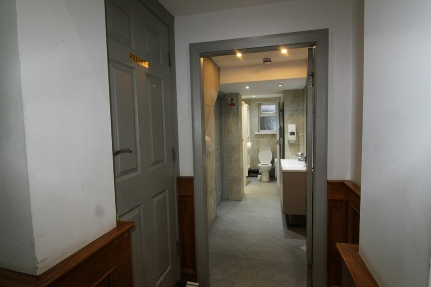 1 High St, Stockton On Tees to rent - Interior Photo - Image 2 of 7