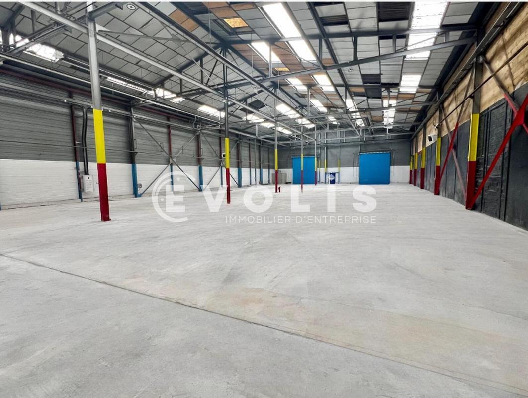 Industrial in Corbeil-Essonnes to rent Building Photo- Image 1 of 7