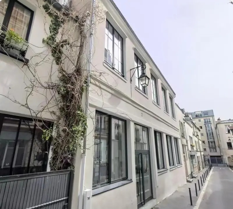 Location Bureaux 210 m² - Photo 1