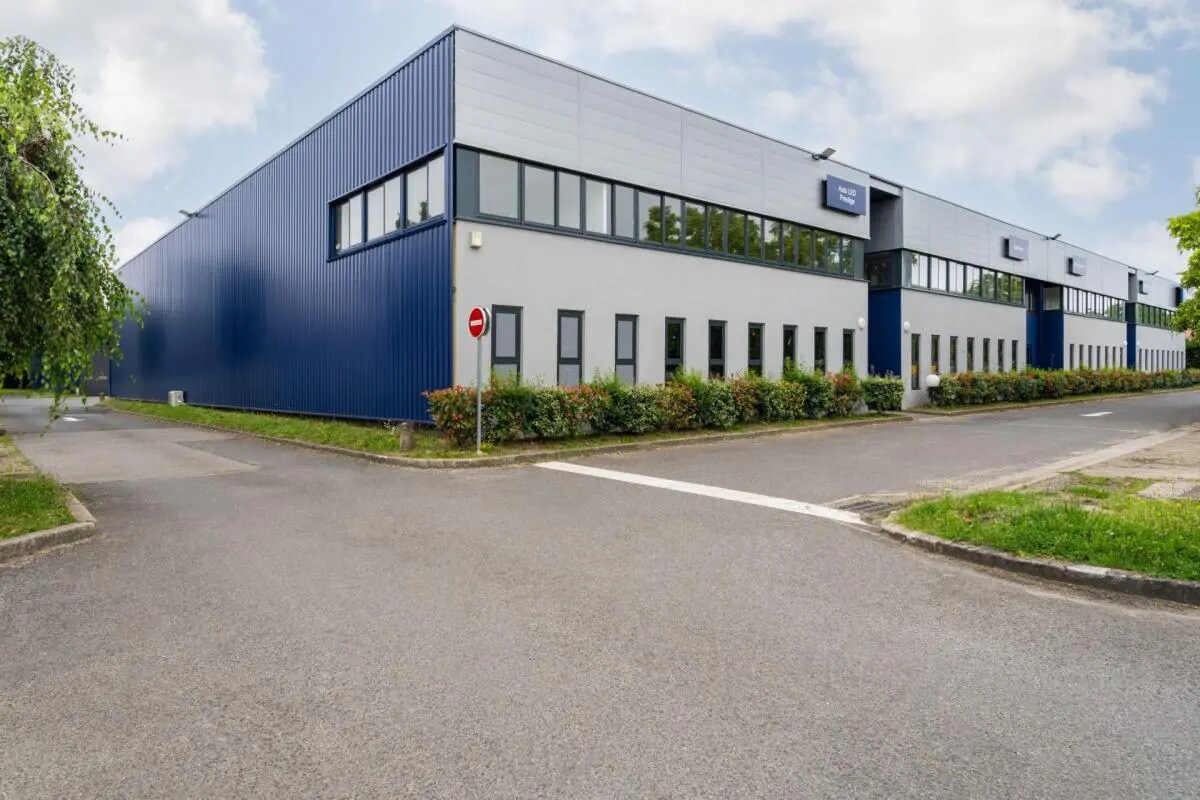 Industrial in SAINT-OUEN-L'AUMONE to rent Building Photo- Image 1 of 18
