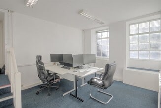 14-16 Swadford St, Skipton to rent Interior Photo- Image 2 of 4