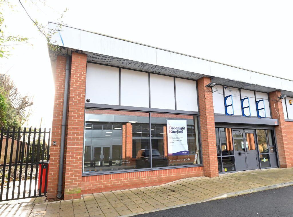 270 Hornchurch Rd, Hornchurch for sale Building Photo- Image 1 of 1