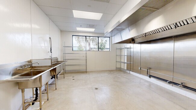 More details for 6222 San Fernando Rd, Glendale, CA - Retail to Rent