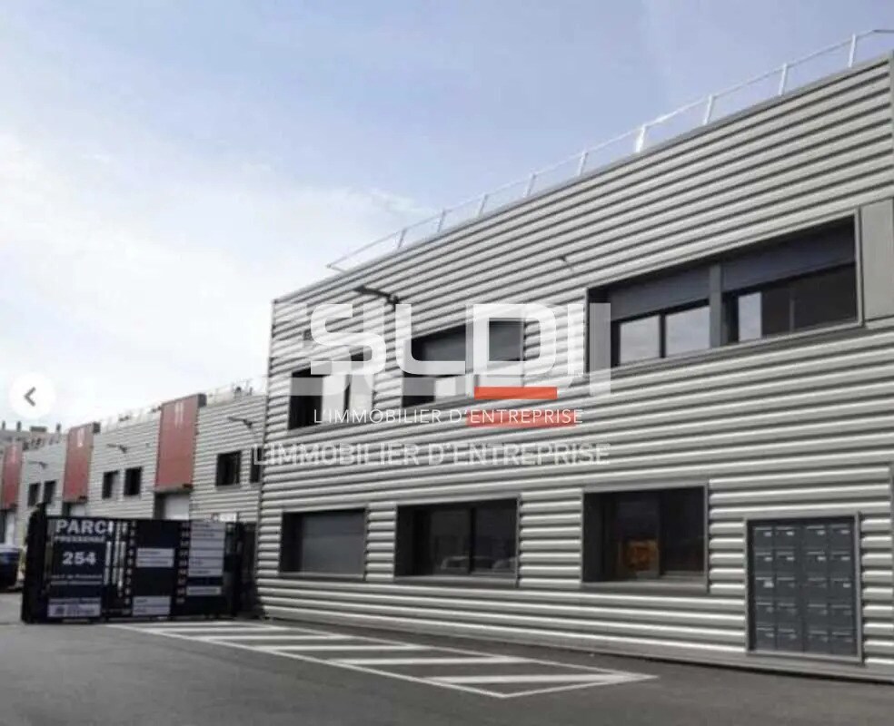 Office in Villeurbanne to rent Building Photo- Image 1 of 9