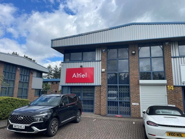 12-14 Vermont Pl, Milton Keynes for sale - Building Photo - Image 2 of 3