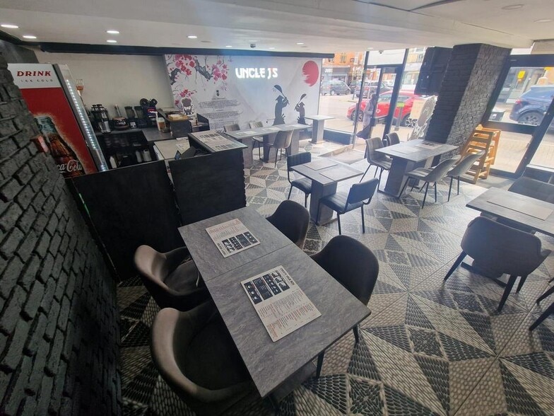 166-166A Evington Rd, Leicester for sale - Interior Photo - Image 2 of 3