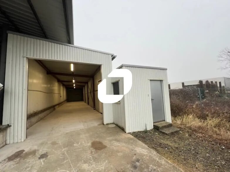 8 Rue De La Rochelle, Strasbourg to rent - Building Photo - Image 2 of 5