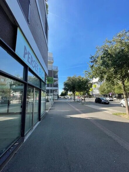 Retail in Blagnac to rent - Building Photo - Image 2 of 7