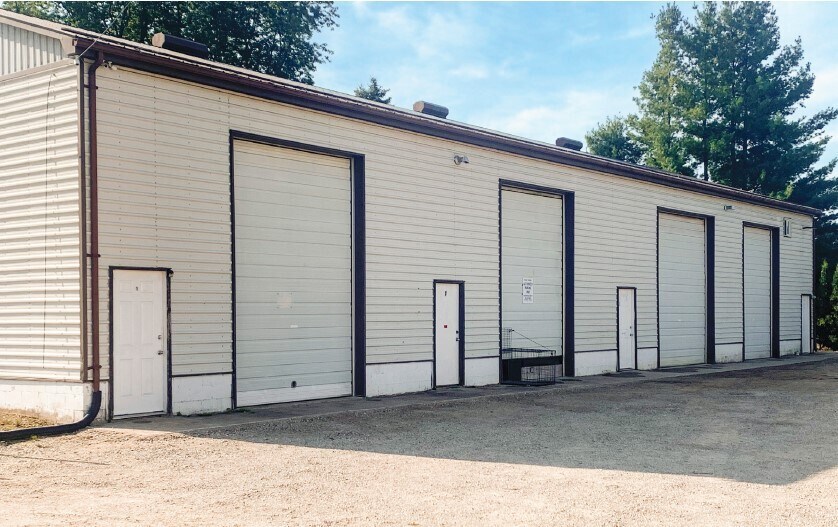 24637 – 24643 MELBOURNE ROAD portfolio of 3 properties for sale on LoopNet.co.uk - Building Photo - Image 3 of 3