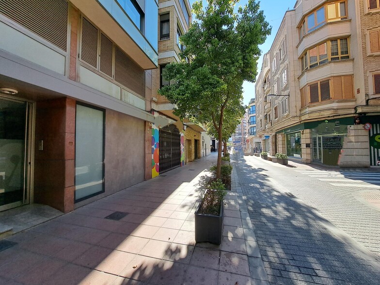 Retail in Alzira, Valencia to rent - Building Photo - Image 3 of 12