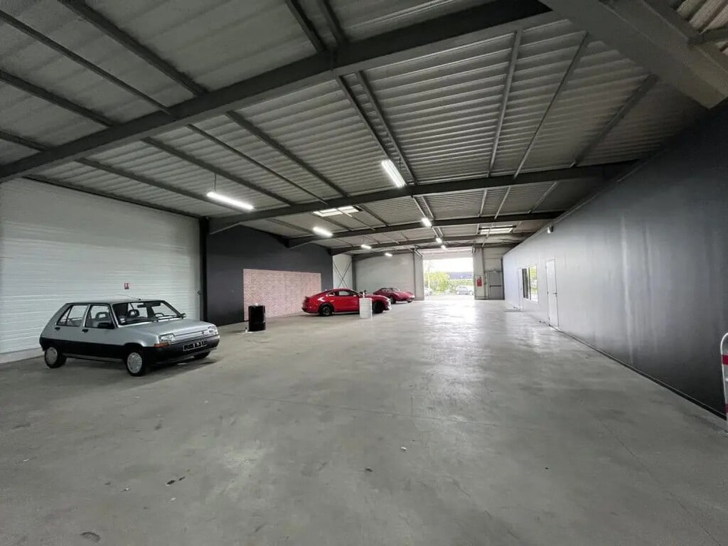 Location Local d'activités 760 m² - Photo 1