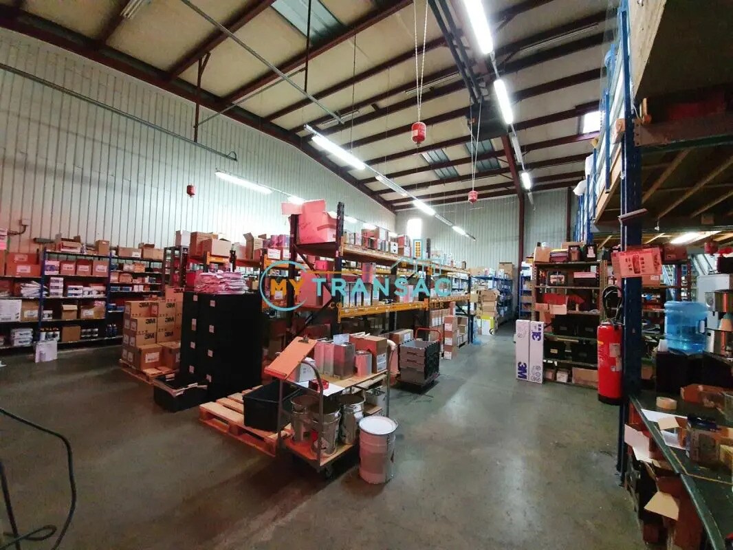 Light Industrial in Les Pavillons-sous-Bois to rent Interior Photo- Image 1 of 4