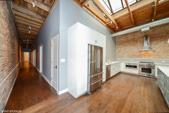 1141 W Madison St, Chicago, IL for rent Building Photo- Image 2 of 5