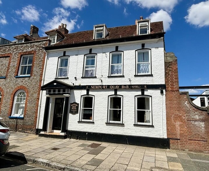 41 Quay St, Newport for sale - Building Photo - Image 1 of 14