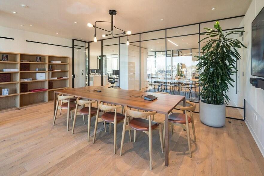 1 Aylesbury St, London to rent - Building Photo - Image 2 of 35