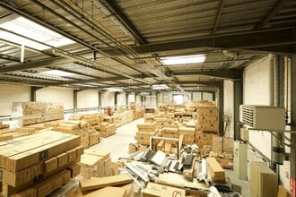 Light Industrial in Chaponnay to rent Interior Photo- Image 2 of 13