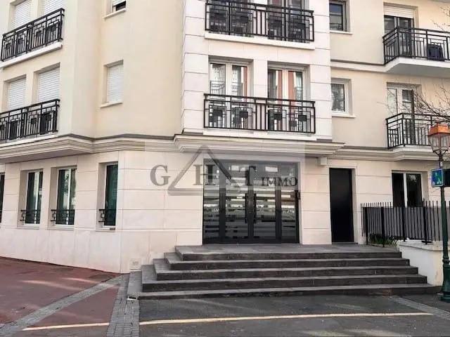 Location Bureaux 150 m² - Photo 1