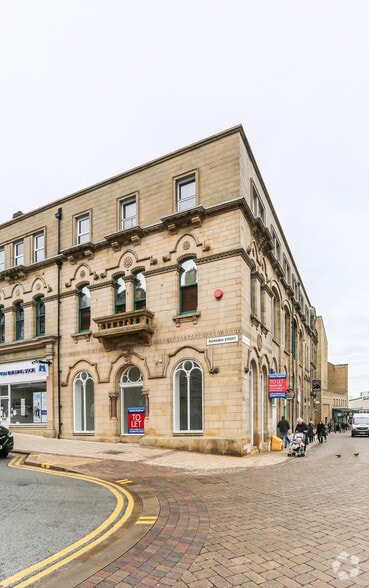 11-13 Ramsden St, Huddersfield to rent - Building Photo - Image 2 of 4