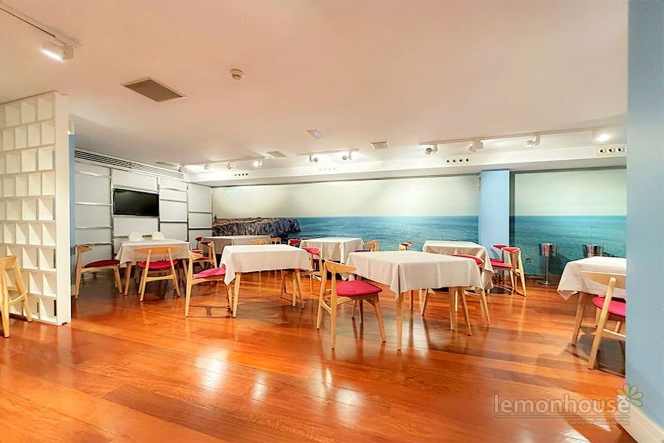 Madrid, MAD 28036 - Unit Puerta A -  - Interior Photo - Image 1 of 10