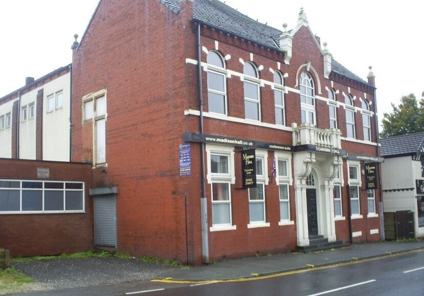 135 Market St, Wigan for sale Primary Photo- Image 1 of 1