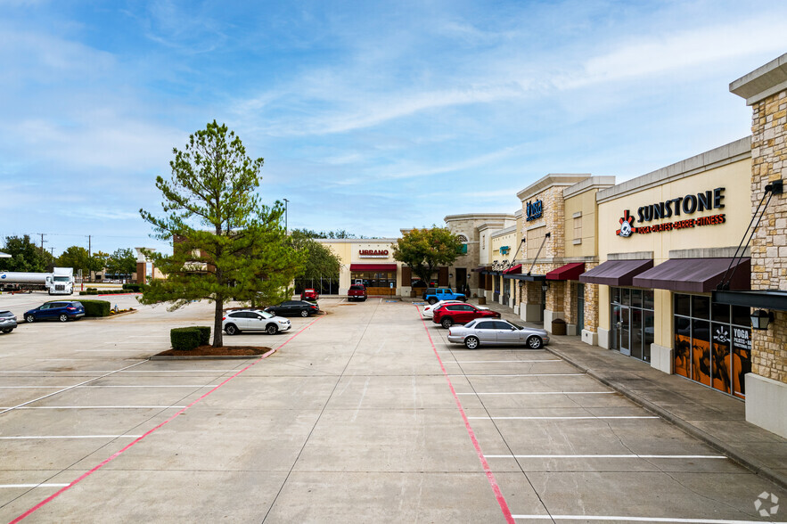 1101-1221-3 Morriss/Gerault Rd, Flower Mound, TX for rent - Building Photo - Image 3 of 24