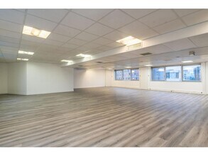 Office in Noisy-le-Grand to rent Interior Photo- Image 2 of 16