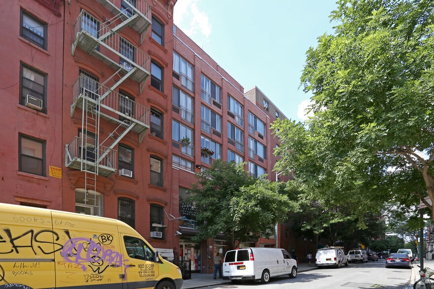 165-167 Eldridge St, New York, NY to rent - Primary Photo - Image 1 of 24