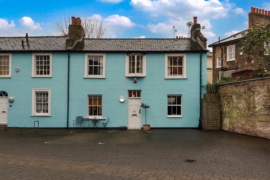 Lyme St, London to rent - Building Photo - Image 2 of 15