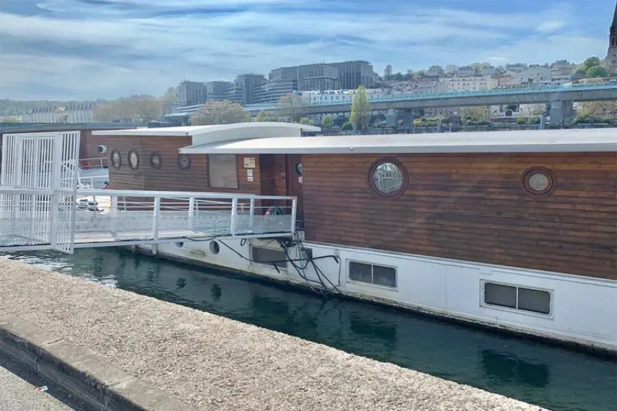 Office in Boulogne-Billancourt to rent Building Photo- Image 1 of 5