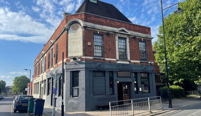 57 Nunhead Ln, London to rent - Primary Photo - Image 1 of 1