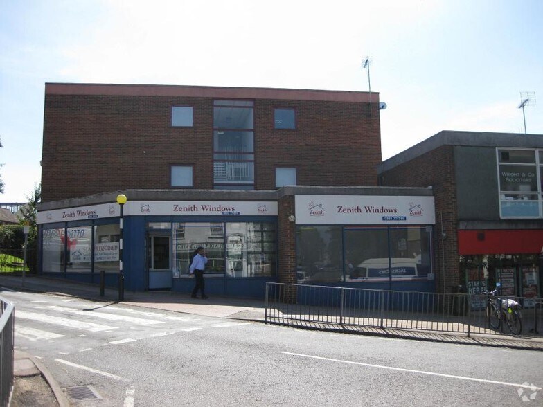 Station Rd, Harpenden AL5 4SW UK