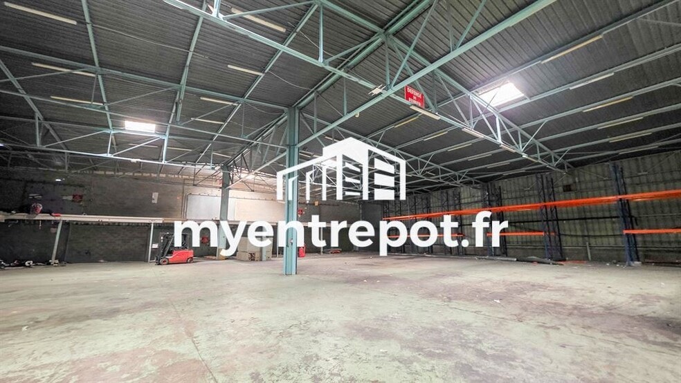 Industrial in Aubagne to rent - Interior Photo - Image 3 of 5