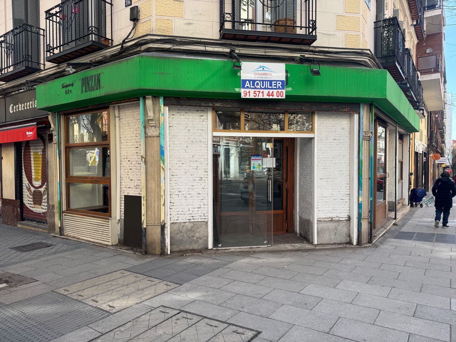 Retail in Madrid, Madrid to rent Building Photo- Image 1 of 3